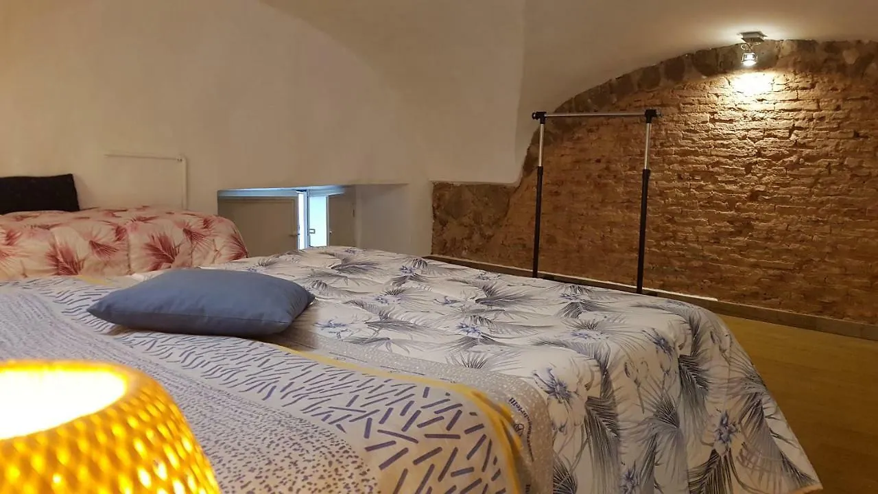 Holiday home Holiday House Da Carlo Catania